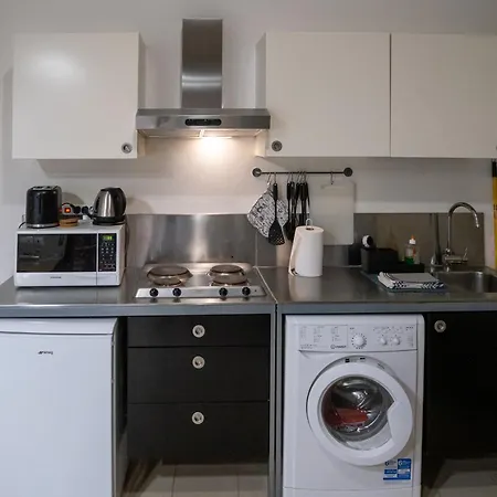 Apartamento Chambers Short - Via Gezio Calini - 2 Studio Flats